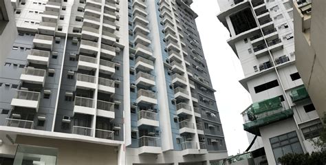 Apartment For Rent near St. Lukes Medical Center Quezon City.